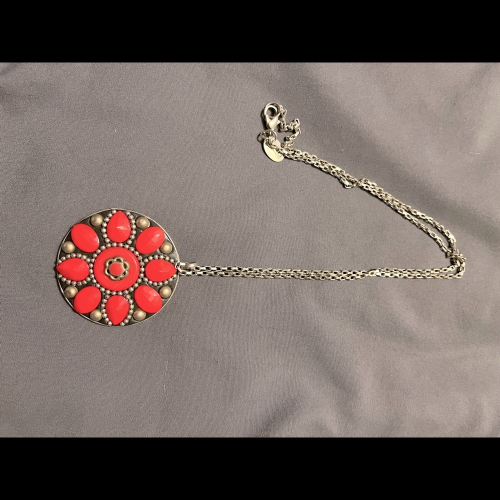 FREE WITH PURCHASE $10+… Vibrant pendant necklace